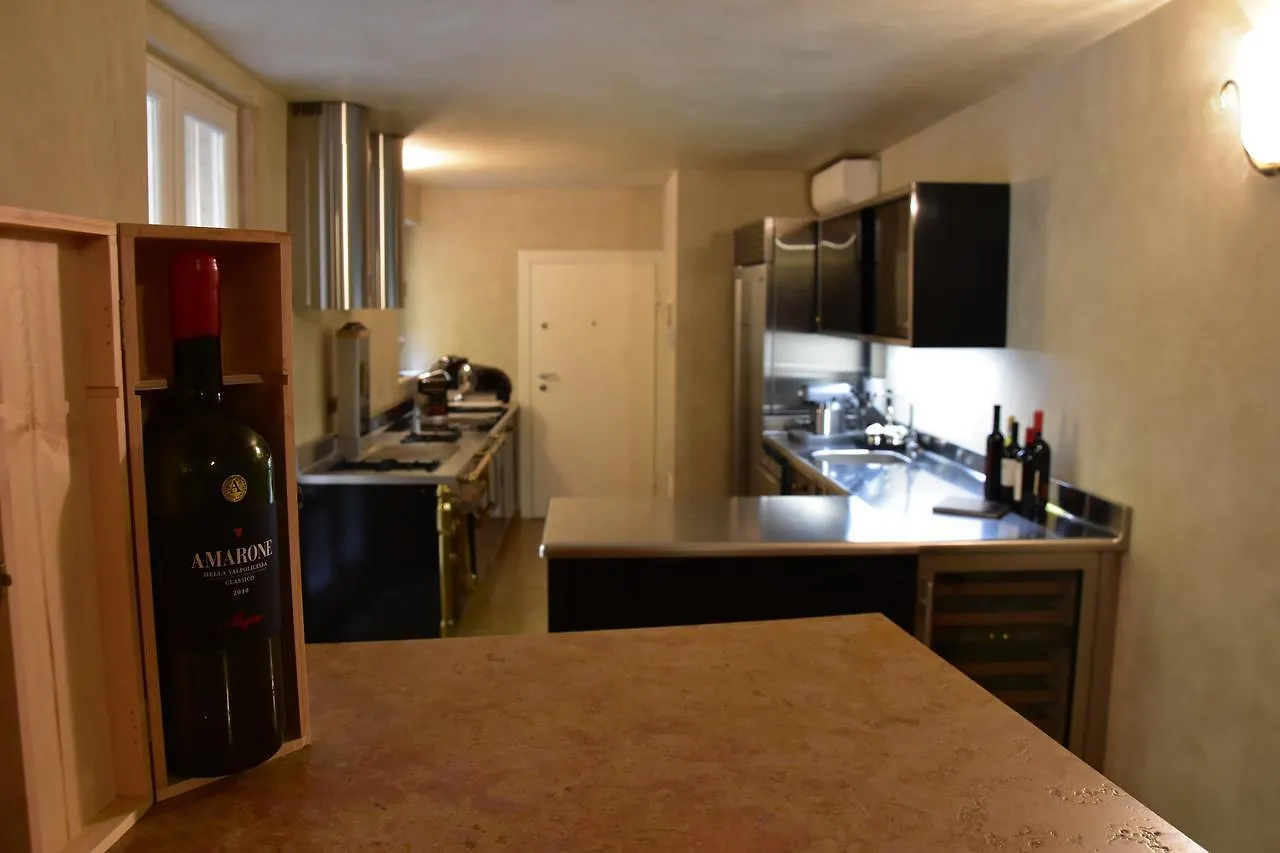 Villa Della Torre In Citta Verona Bed & Breakfast