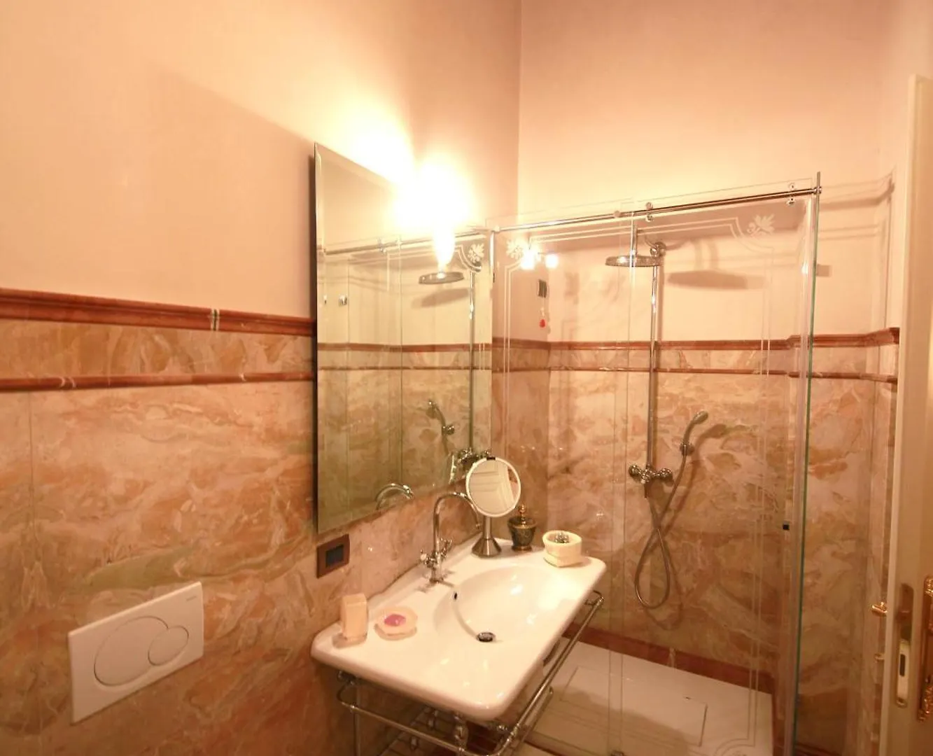 Villa Della Torre In Citta Verona Bed & Breakfast