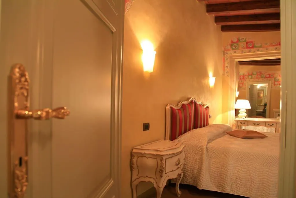 Villa Della Torre In Citta Verona Bed & Breakfast